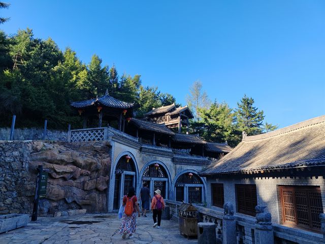 抱犢古寨：懸崖上的千年古村落 山巔烽火台俯瞰雲海！ 必去理由 懸崖古寨！中原第一險！ 