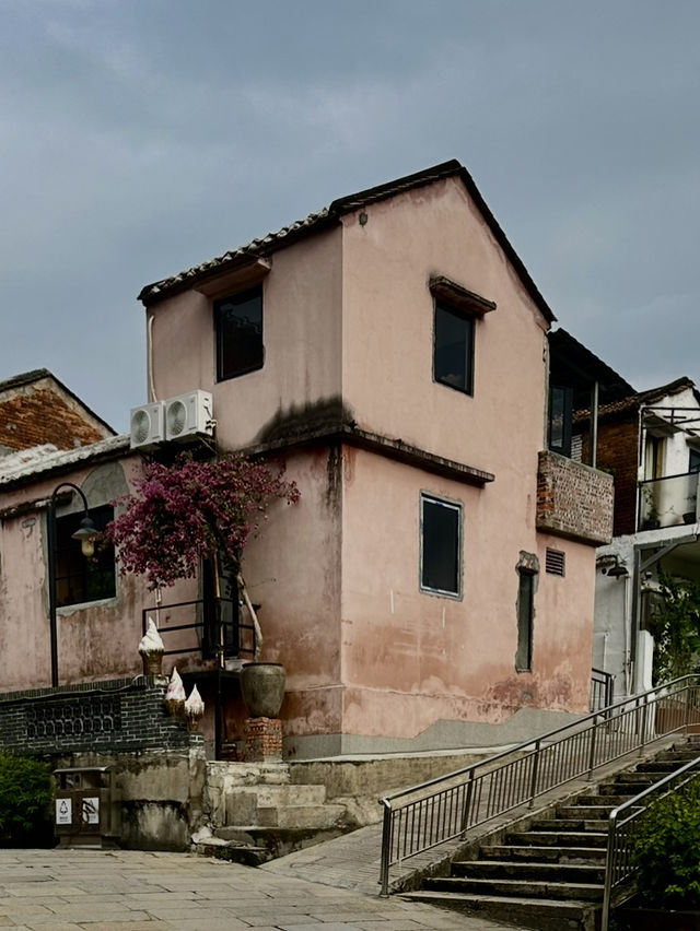 Улица Фарфора (瓷器街, Cíqì Jiē Улица Фарфора (瓷器街, Cíqì Jiē