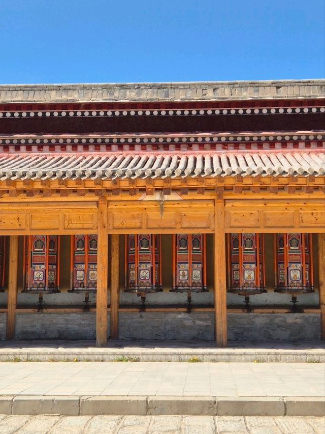 Xiahe's Heartbeat: The Labrang Monastery Kora