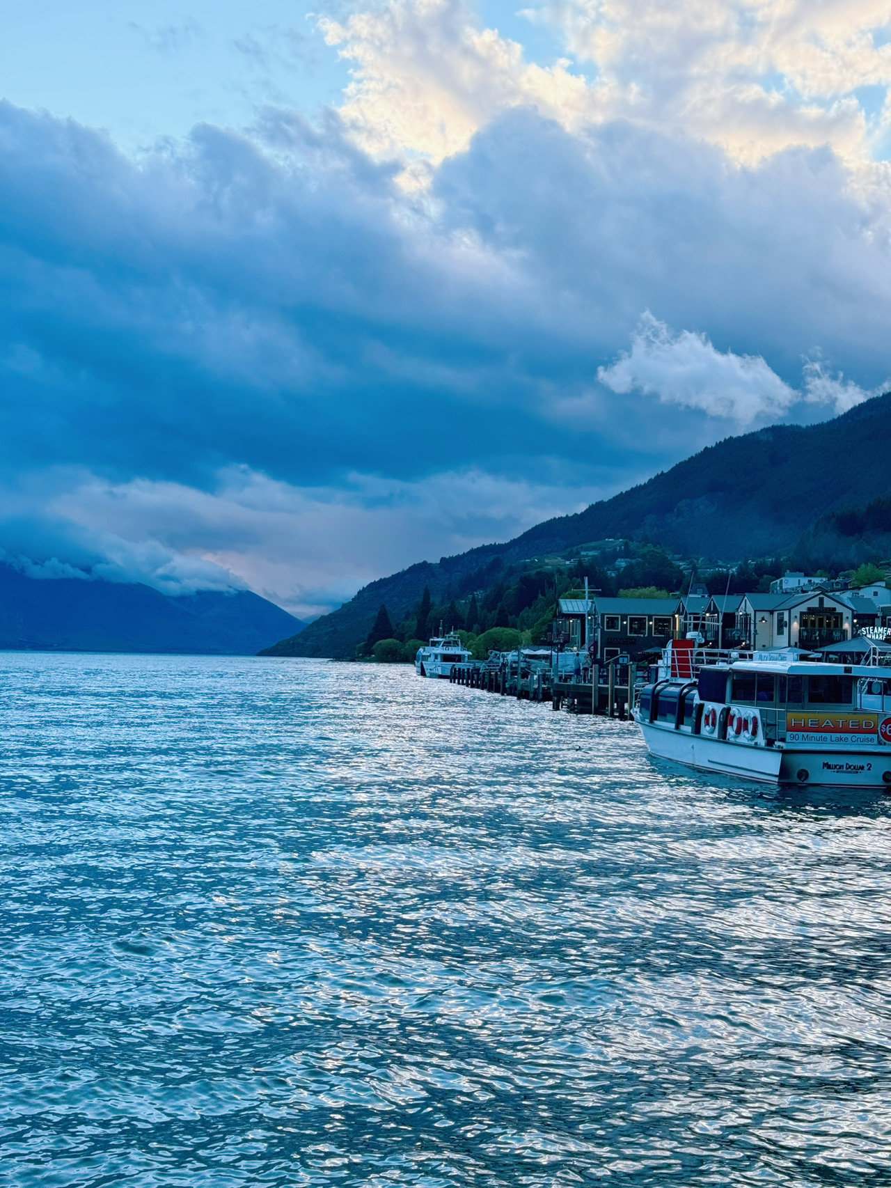Đi bộ thư giãn dọc Hồ Wakatipu — Cẩm nang du lịch Marine Parade