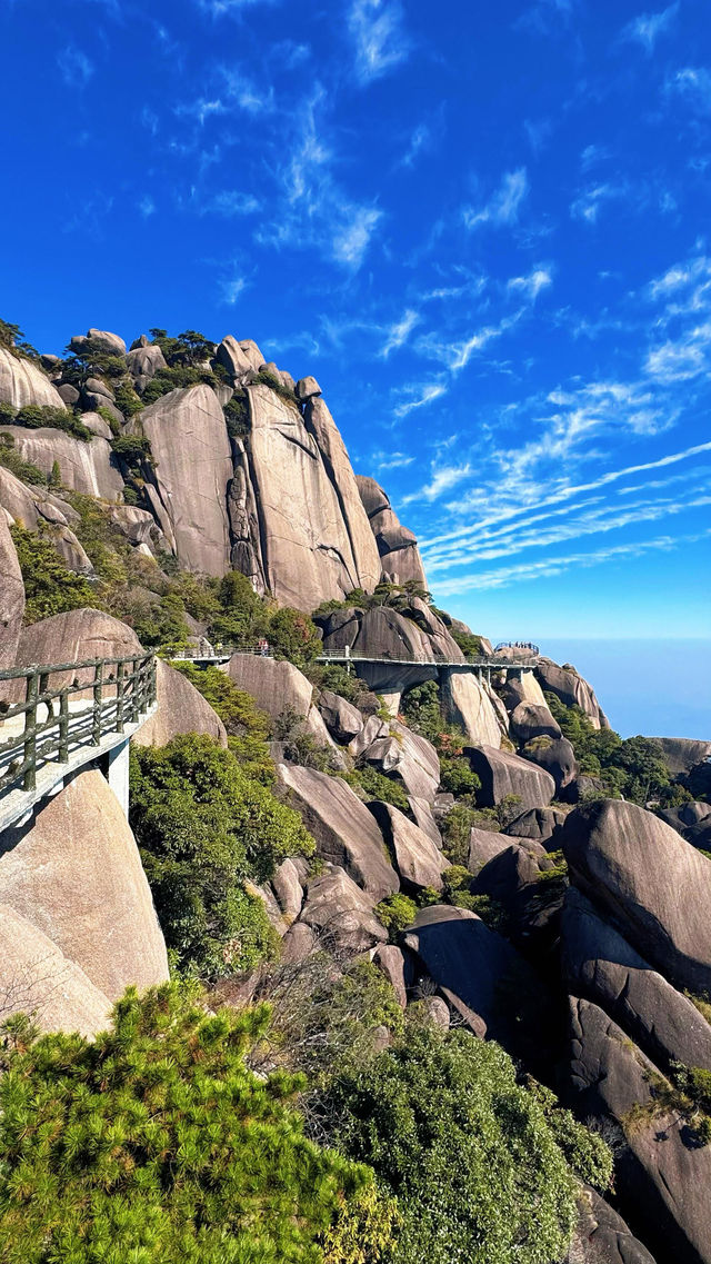 江西靈山 | 比黃山寧靜比武當神秘!本地人私藏的徒步天堂 江西靈山 | 比黃山寧靜比武當神秘!本地人私藏的徒步天堂