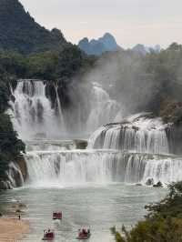 邊境線上會唱歌的瀑布