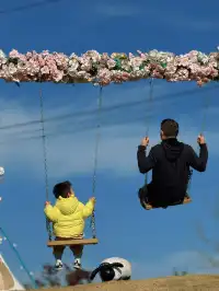 娃在加順農場當農夫，我在芷嵐秋看湖光發呆