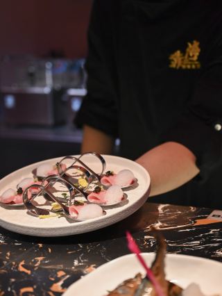 在珠江新城,捅了熟成魚窩子!!