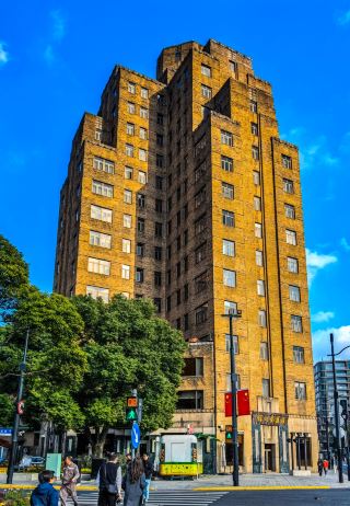 มหานครแห่งแฟชั่นสถาปัตยกรรม 24 ชั่วโมง