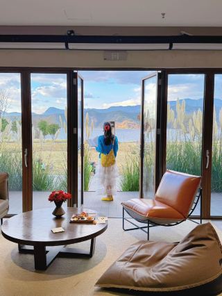 Lugu Lake | A fairytale homestay nestled amidst mountains, lakes, and seas