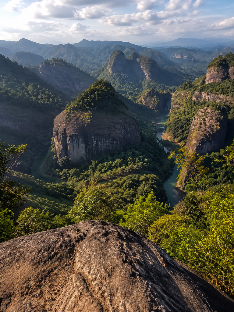 Wuyishan 2 Days 1 Night | Complete Guide to Nine-Bend Stream Bamboo Rafting & Tianyou Peak