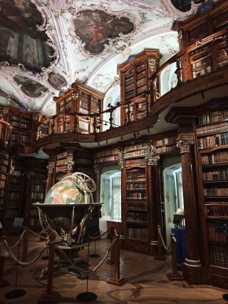 St. Gallen Abbey Library｜Europe's Most Beautiful "Pharmacy of the Soul" Check-in Notes