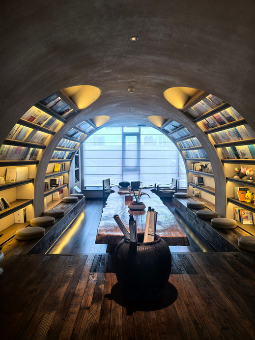A stylish hotel located in Chaozong Street, with a superb outdoor