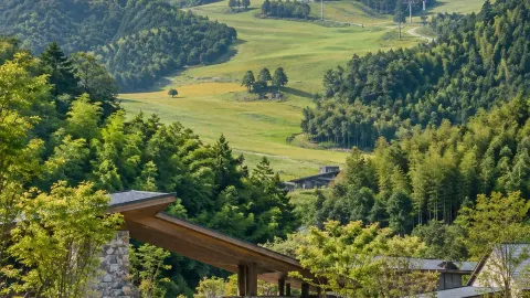 Cloud Top Grassland Cloud Swing — traveler post in Anji