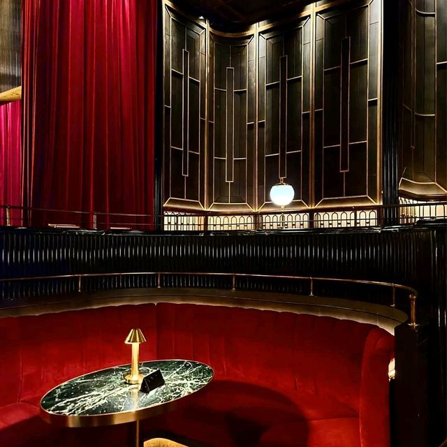 crimson room บาร์สุด exclusive