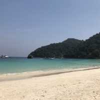The island hopping at Victoria cliff resort 