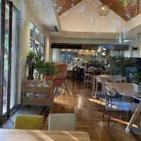 Light minute home cafe