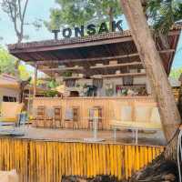 Tonsak cafe คาเฟ่ ริมชายหาด