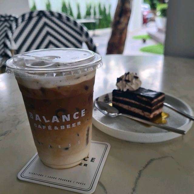 Balance คาเฟ่ปากเซ ร้านสวยน่านั่งในลาว ที่ห้ามพลาด