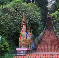 💛 Peaceful Temple in the Mountains