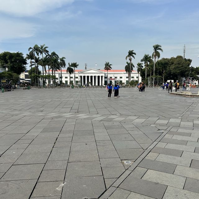 【ジャカルタ旅】ファタヒラー旧市街広場