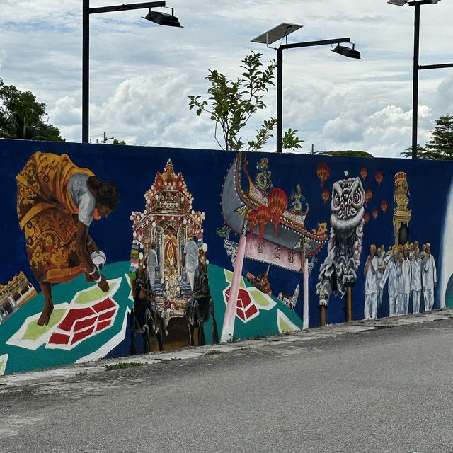 New and vibrant art murals @ teluk intan