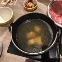 高貴不貴的書香味火鍋：雞湯大叔信義誠品店