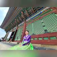 🇰🇷 Walk around Gyeongbokgung Palace in Hanbok