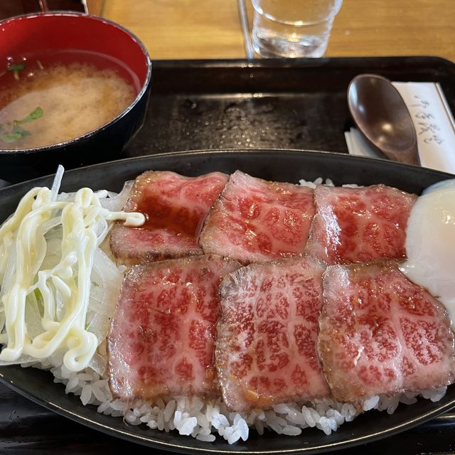 肉料理 レストラン🐸