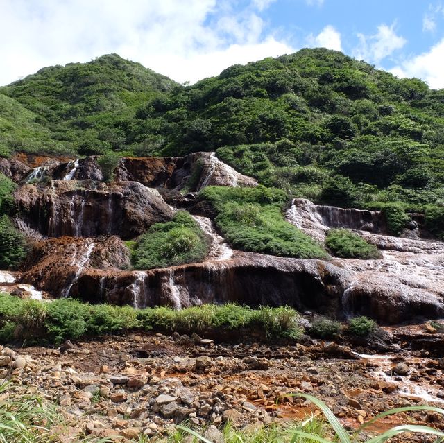 น้ำตกทองคำ (Golden Waterfall) ไต้หวัน