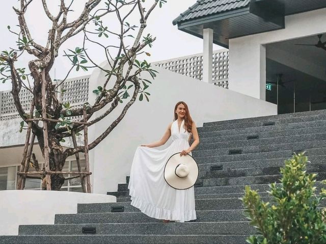 ที่พักสวยปิ๊งค์ พร้อมสวนน้ำ สไลเดอร์ยักษ์ บรรยากาศโคตรฟิน