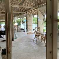 คาเฟ่บรรยากาศดี  PULSE/BANG KHUN THIAN