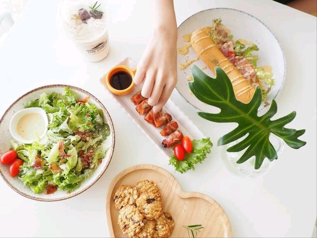 🚂⛰ คาเฟ่วิวปัง THE CURVE จ. กาญจนบุรี 🥤