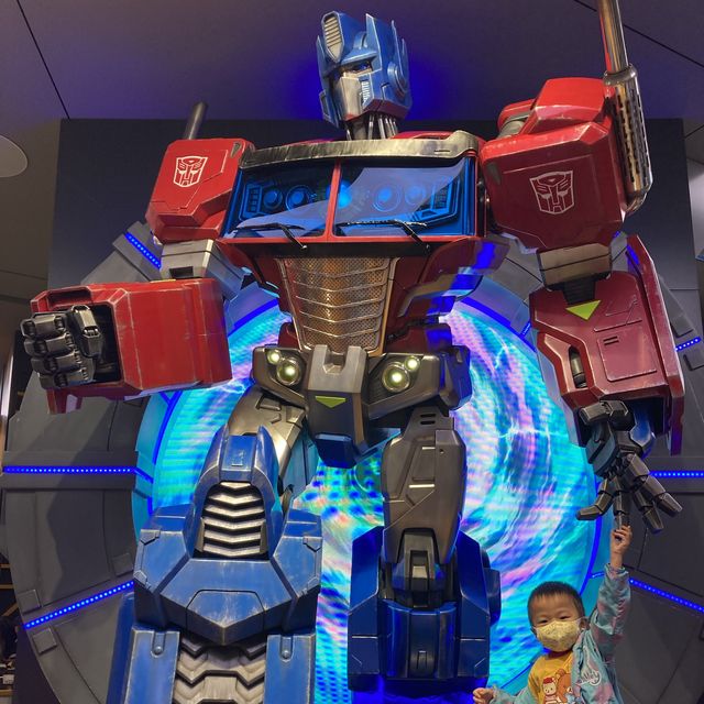 《全球首間變形金剛主題餐廳🤖》