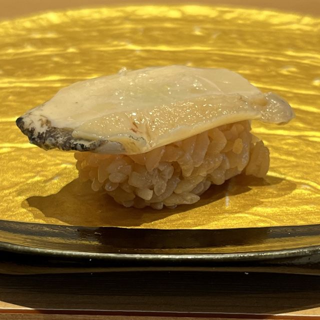 【大阪・天王寺】予約困難店の味を楽しめる「鮨さわ田」