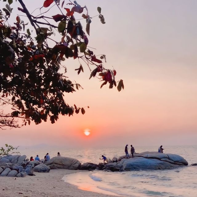 ฮีลใจ ณ หาดลับพัทยา