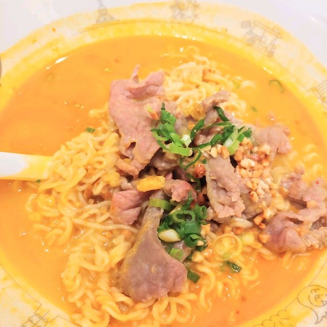 簡約精緻東南亞美食餐廳YUMMEE