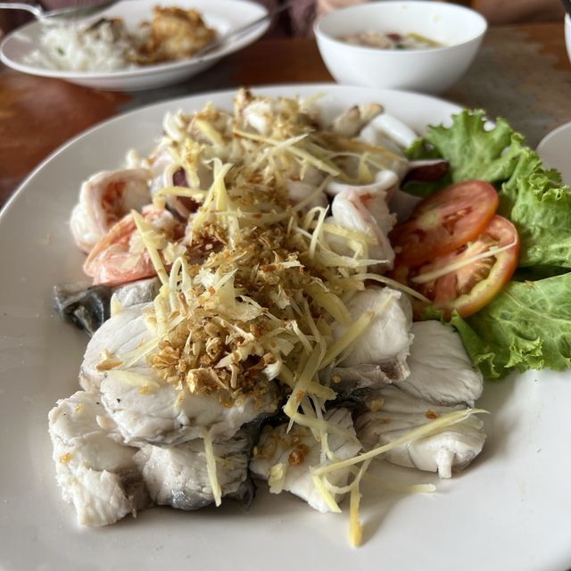 ครัวเจ๊นงค์ซีฟู้ด ร้านอร่อยใกล้หัวหิน