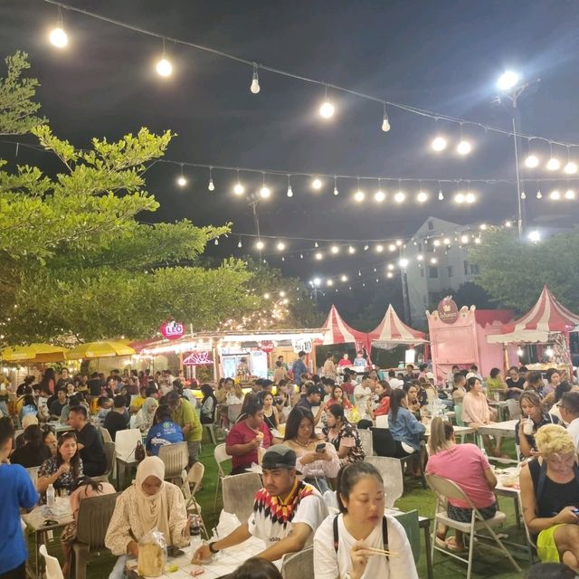 Do Visit Chillva Night Market in Phuket 🌃