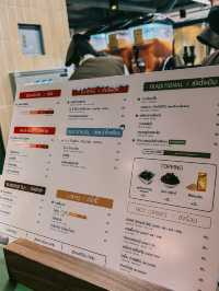 สเลอปี้ชาไทยปั่นที่ Chongdee teahouse เซนลาดฯ