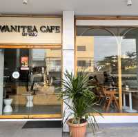 Feed your vanity at Vanitea Cafe