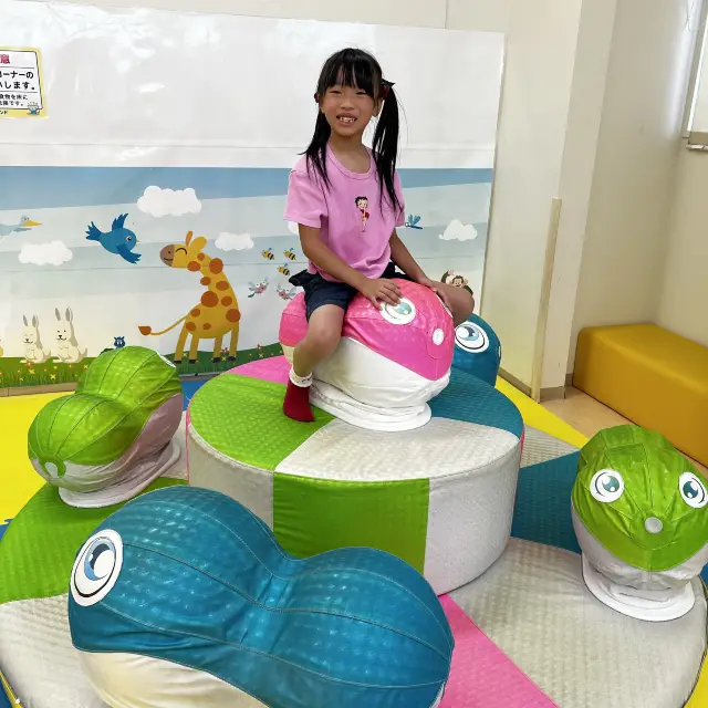 《沖繩旅行》最近國際通嘅沙灘玩沙+着和服👘去神宮打卡+去埋playhouse玩