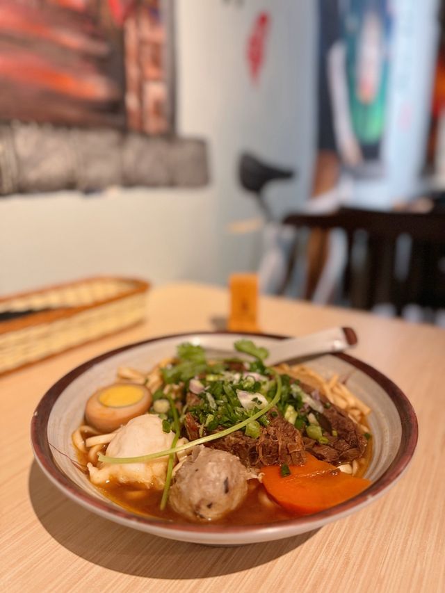 📍觀塘｜工廠大廈裡的小台灣🍜🍢🍧