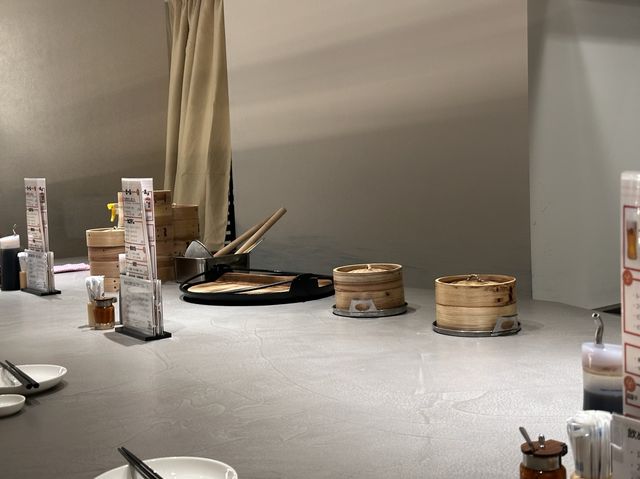 福岡・川端通商店街。60分ひとくち餃子を無限に食べられるお店『博多鉄なべ 無限餃子 中洲川端』
