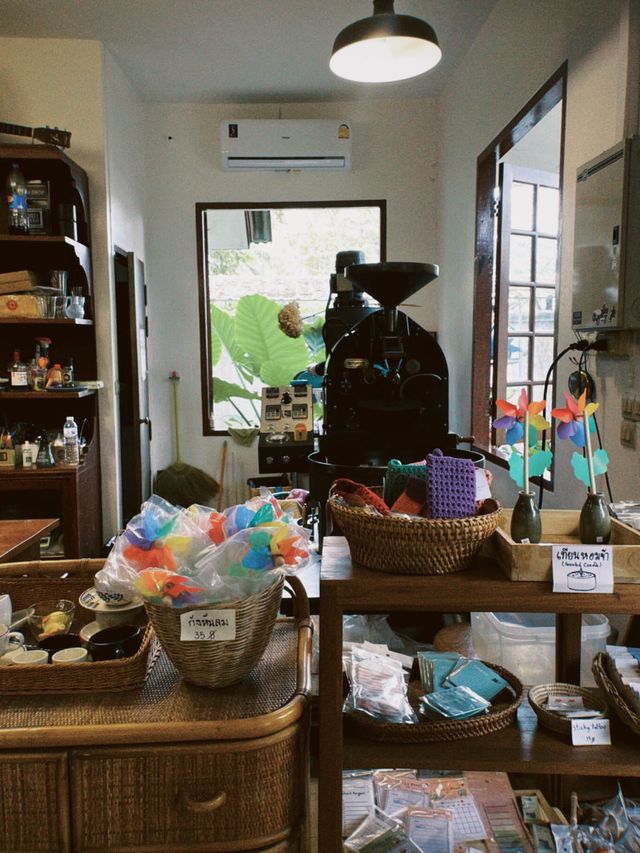 จิบกาแฟคลายหนาวให้สุขพอดี