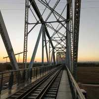 高屏舊鐵橋 夕陽餘暉美不勝收