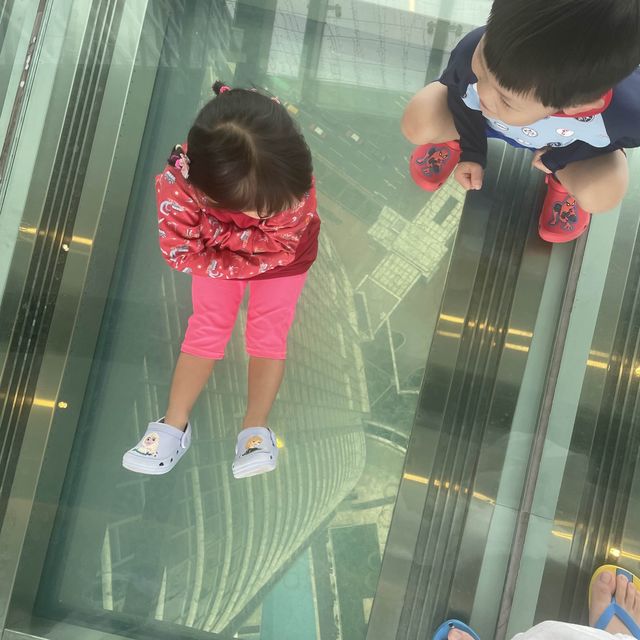 一年四季室內泳池🏊🏼‍♀️室外泳池就在這裏🏊🏻‍♂️