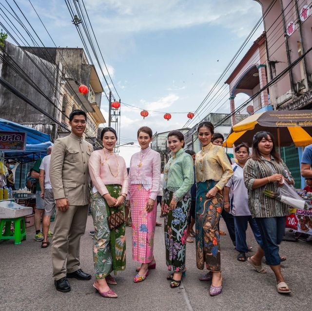 ถนนคนเดินย้อนยุคตะกั่วป่า กินขนม ชมเมืองเก่า