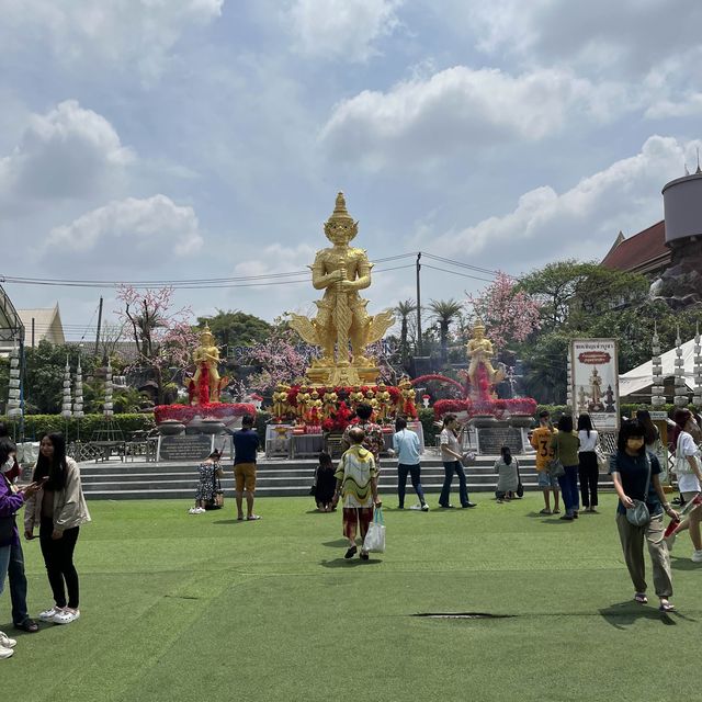 ไหว้พระทำบุญ " วัดไร่ขิง "