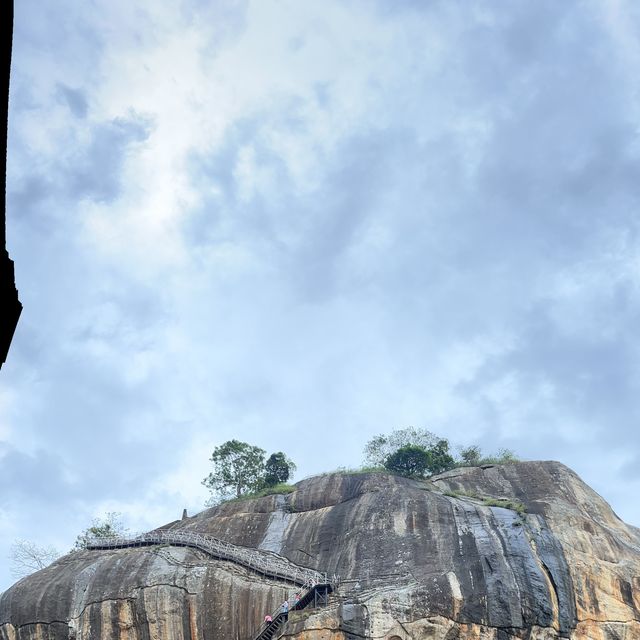神秘の岩  世界遺産🌍スリランカ🇱🇰シーギリヤ