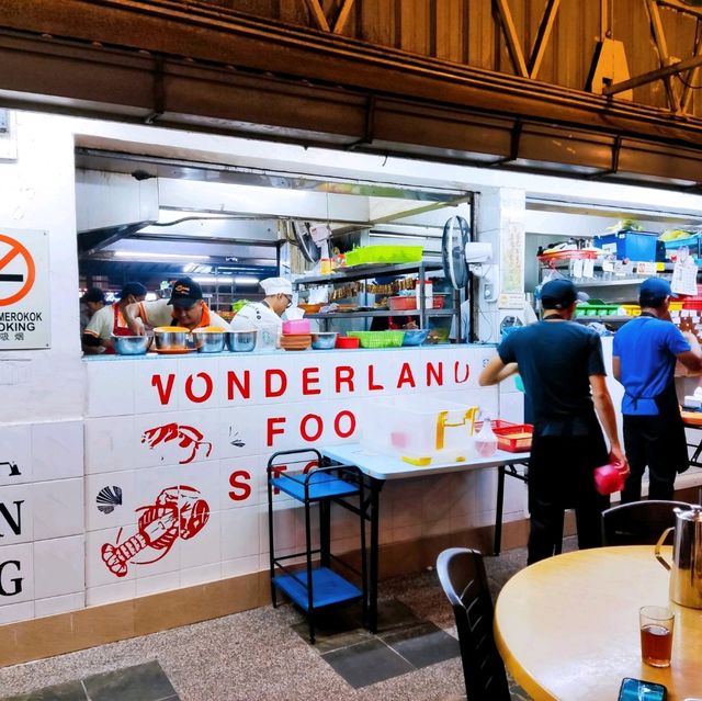 Yummy Seafood at Wonderland Food Store 