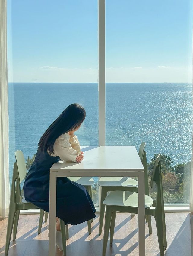 찬란한 윤슬이 가득 내린 공간, 오늘의우리집🏠 