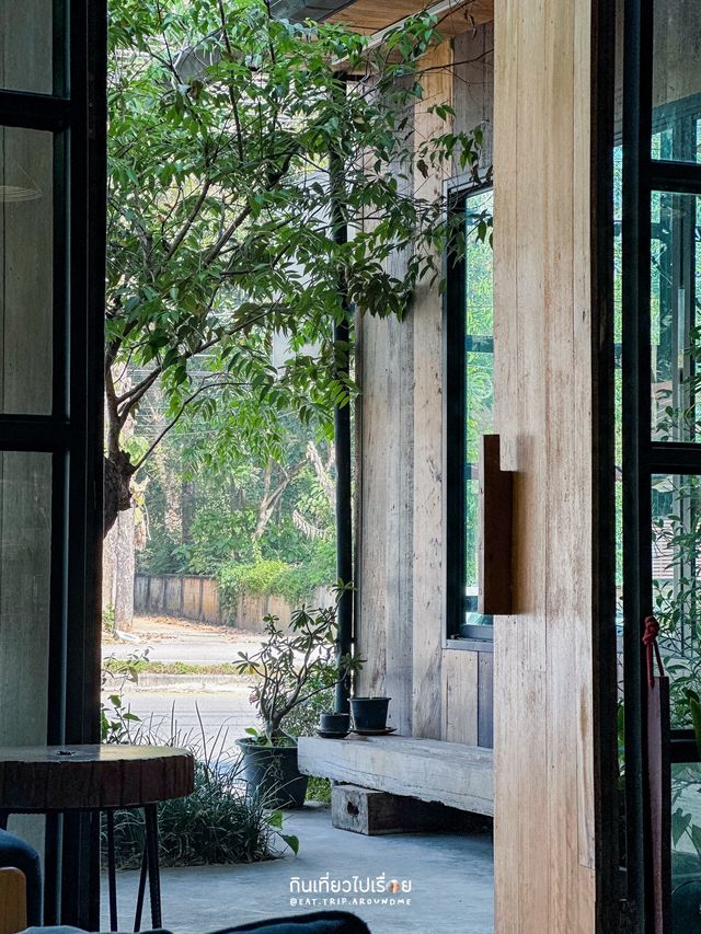 🍹🌿 YAYO coffee & bed ร้านกาแฟมู้ดดี้ที่เชียงราย
