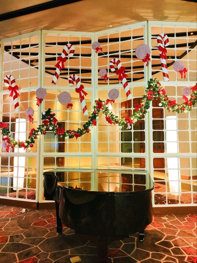 Beautiful Christmas Decoration at Pullman